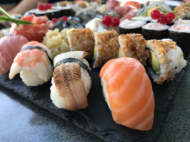 Nigui Sushi food
