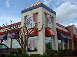 KFC / Taco Bell outside