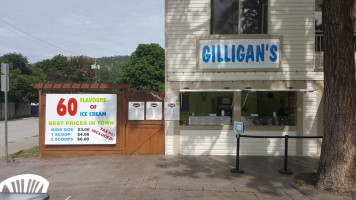Gilligan's Ice Cream Shop inside