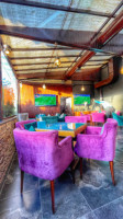 Dyar Cafe Lounge inside