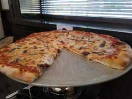 Bellas Pizzeria food