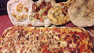 Pizzeria La Dona Trattoria Ouvert food