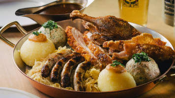 Gaststatte Nurnberger Bratwurst Glockl am Dom food