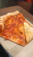 Desperados Pizza, LLC food