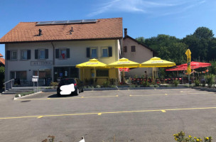 Café Fédéral De Curtilles outside