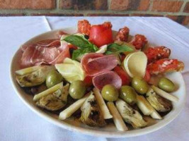 Lamberti's Tutti Toscani food