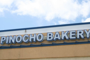 Pinocho Bakery food