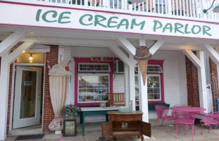 Ice Cream Parlor inside