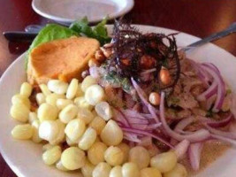 4 Suyos Peruvian Cuisine food