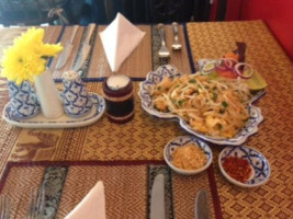 Thai Harbwr food