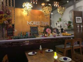 Noree Thai On Beverly food