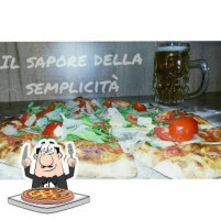 Pizza Pazza food