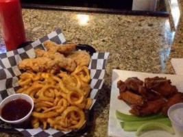 Arena Sports Entertainment Grill food