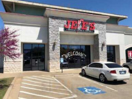 Jefe's Mexican Cocina Y Cantina outside
