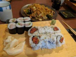 Momoya Sushi Sake House food