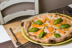 Mingotauro Pizzeria Di Guastamacchia V C food