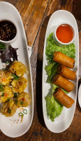 Mayuree Thai Tavern food