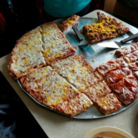 Angelo's Pizza Parlor food