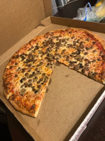 Mike's Giant Pizza food