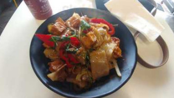Ledu Thai Eatery food