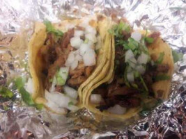 Seafood Taco's Raul food