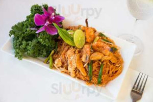 Viva Thai Bistro food
