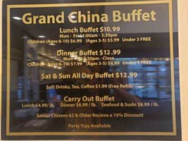 Lin's Grand Buffet food