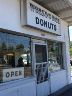 World's Fair Donuts outside