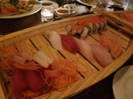 Jieyi Sushi Asian Cuisine food
