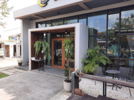 Lavana Cafe’ Bistro พิษณุโลก inside