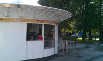 Cafe Roma outside