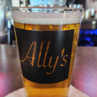 Ally's Bistro food