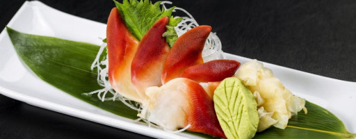 Midori Bar & Sushi food