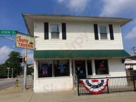 Teepee Tavern outside