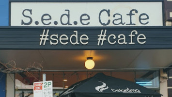 Sede Cafe outside