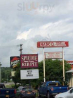 Spiedie And Rib Pit outside