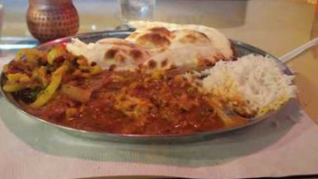 Malhi's Indian Cuisine food