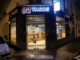 92 Tacos outside