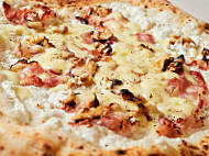 Pizzeria L'angoletto food
