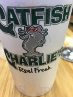 Catfish Charlie's food