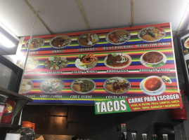 Tacos El Pueblo food