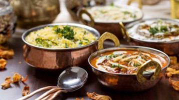 Royal Tandoor Indian Cuisine food