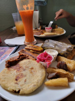 El Salvadoreño food