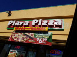Piara Pizza outside