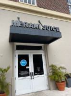 Meraki Juice Kitchen outside