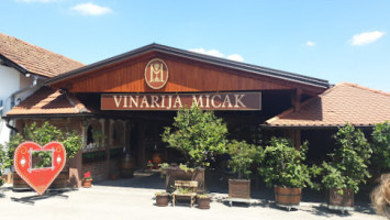 Winery Micak outside
