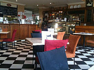 Bella-Gina Cafe inside