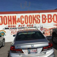 John and Cook's BBQ outside