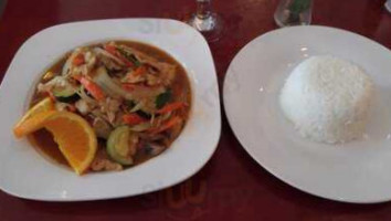 3 Ladies Thai Cuisine food