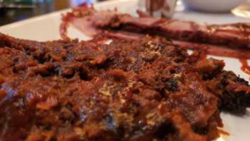 The -b-que food